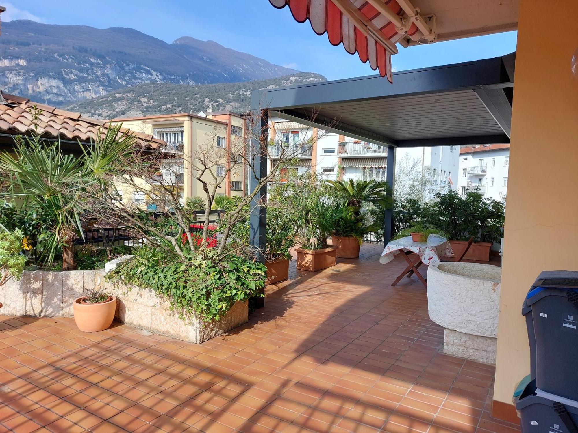 Appartamento La Terrazza Arco Buitenkant foto