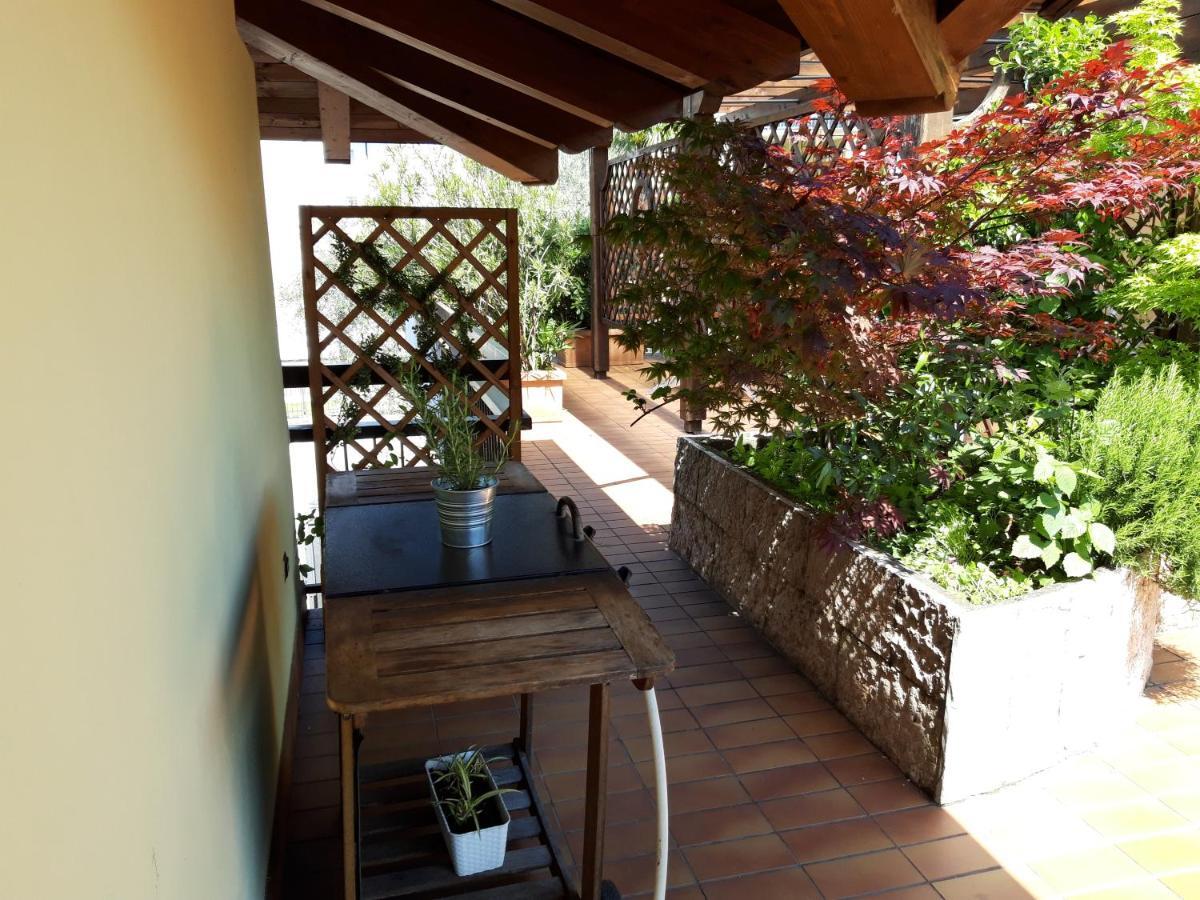 Appartamento La Terrazza Arco Buitenkant foto